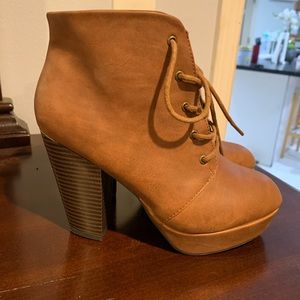 Heeled boots brand new